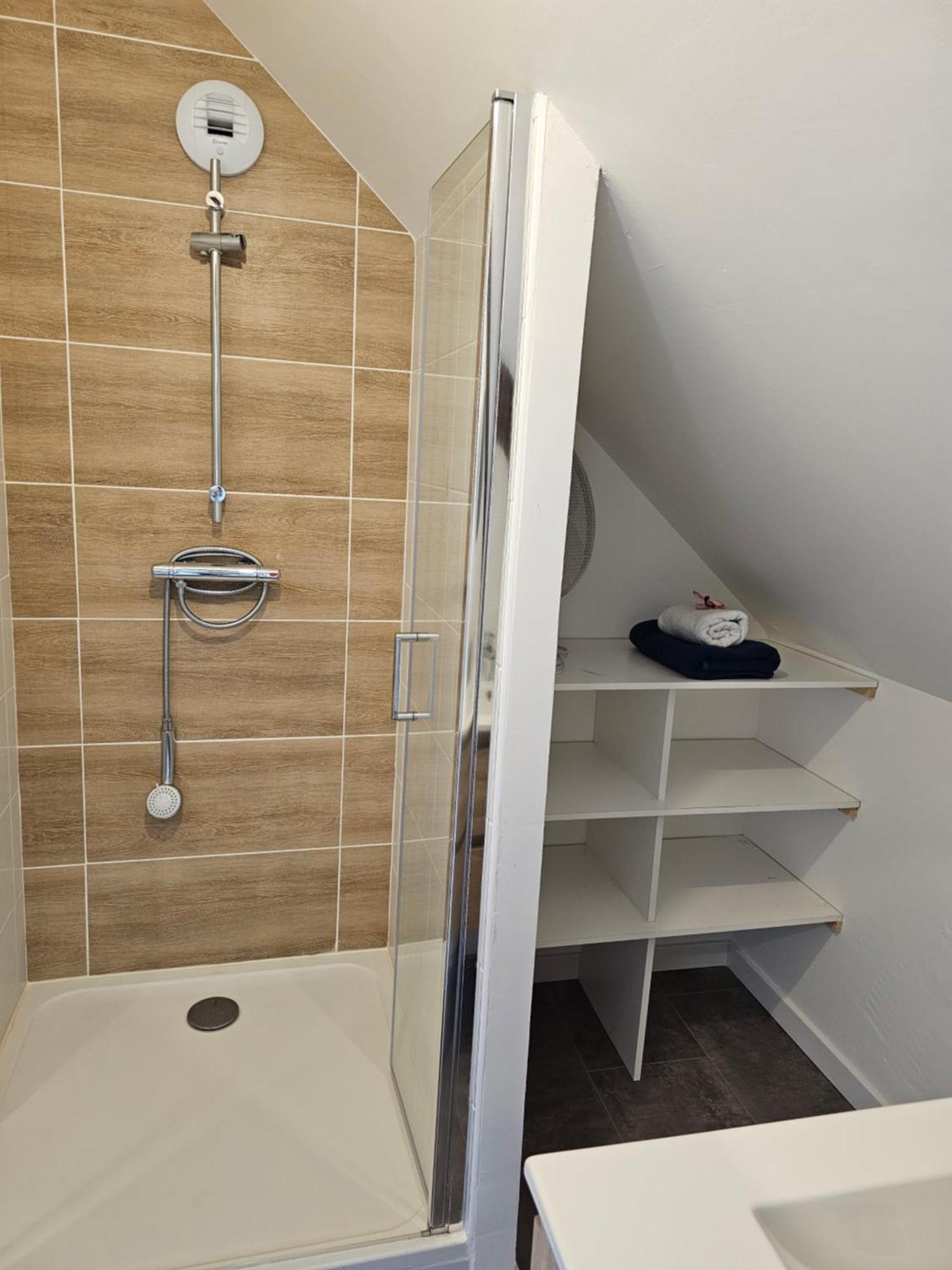 Logement De Caractere En Haute Ville De Quimperle Room photo
